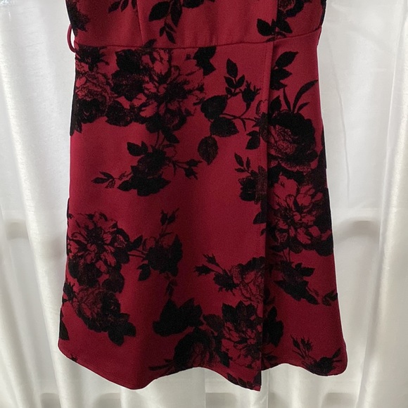 Girls Jeweled Burgundy Halter Dress Size L - Picture 4 of 5